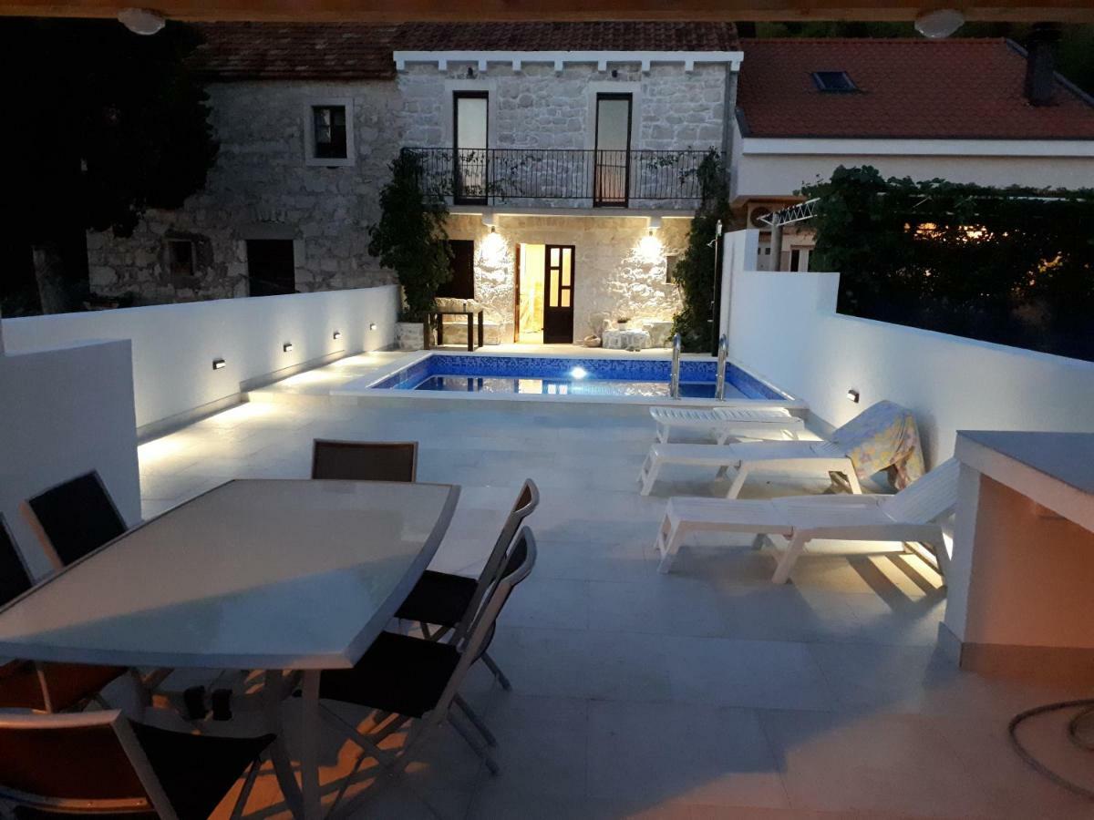 Dragi Villa *